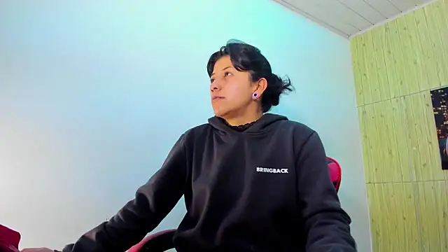 Raven Rouge  online show from 10/22/25, 04:13