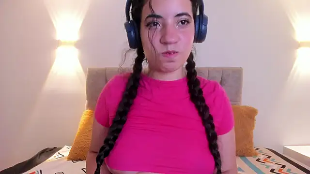 Nicol Chang online show from 10/07/25, 03:58