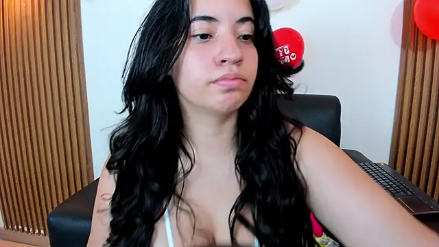 Nicol Chang online show from 02/17/26, 08:04