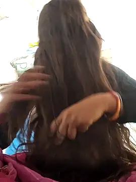 Hot-ilaiy online show from 11/25/25, 04:12