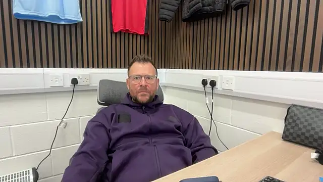 bilf1978 online show from 02/12/26, 07:36