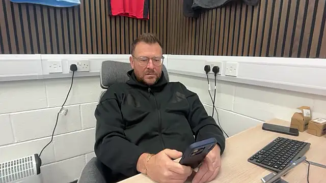 bilf1978 online show from 02/16/26, 06:42