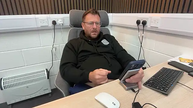 bilf1978 online show from 04/21/26, 09:59