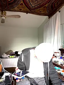 XanderOzzz online show from 01/13/26, 08:14