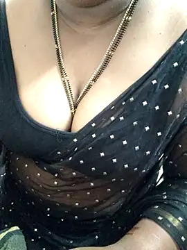 Snapshot of Tamil-rami chatting on 10/14/25, 05:30 Tamil-rami online show from 10/14/25, 05:30