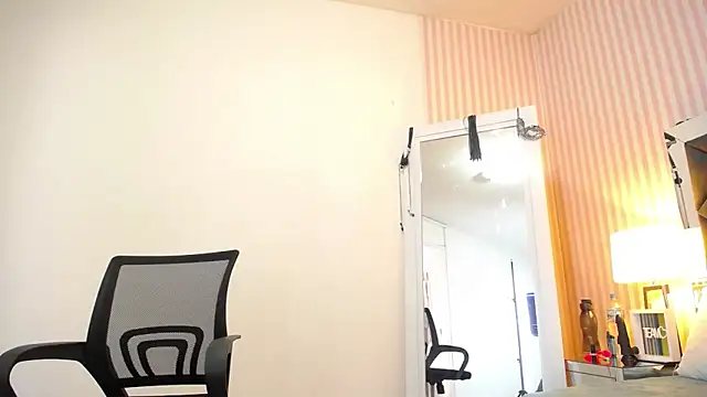 ViictoriaJones  online show from 01/15/26, 12:21