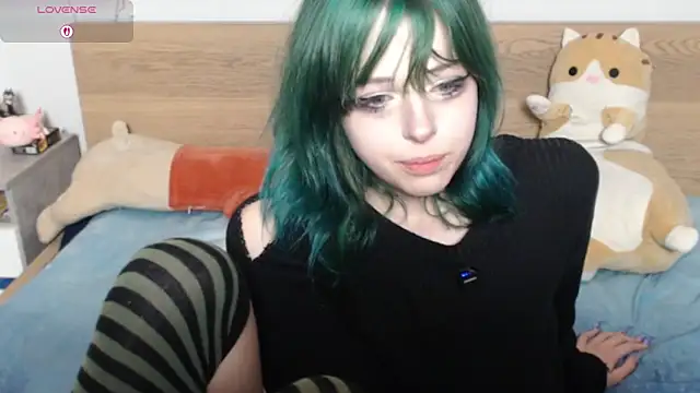 Snapshot of triplebakaaa chatting on 10/16/25, 06:53 triplebakaaa online show from 10/16/25, 06:53