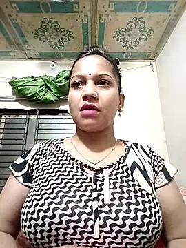 Snapshot of Payel_50 chatting on 06/16/26, 04:31 Payel 50 online show from 06/16/26, 04:31
