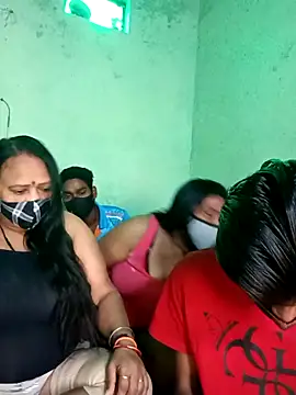 LoveOnStream online show from 11/04/25, 03:49