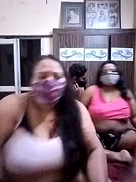 LoveOnStream online show from 02/03/26, 12:10