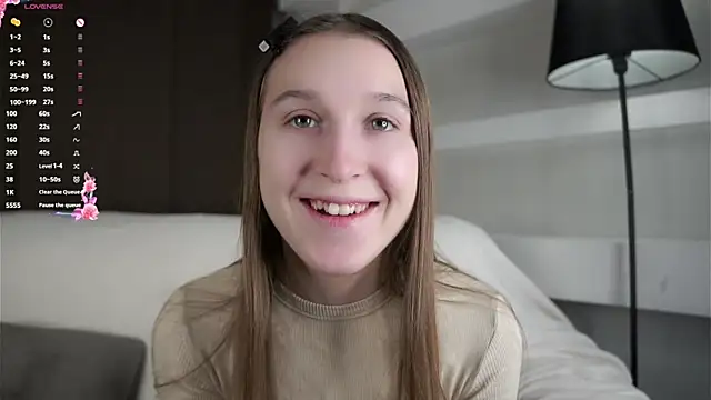 NanaMertins online show from 12/18/25, 01:11