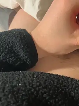 Snapshot of Loulou_2007 chatting on 01/13/26, 08:03 Loulou 2007 online show from 01/13/26, 08:03