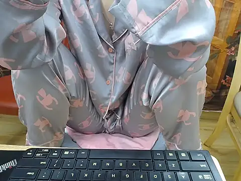 Lamoon 2k online show from 10/24/25, 01:03