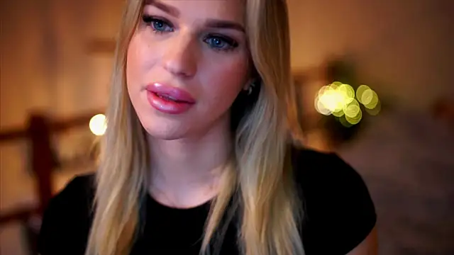 Emilyvanroessel online show from 10/01/25, 11:38