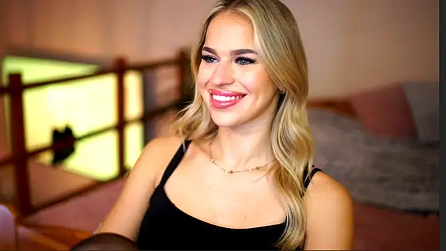 Emilyvanroessel online show from 05/02/26, 08:08