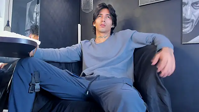 jett savage online show from 12/04/25, 01:53