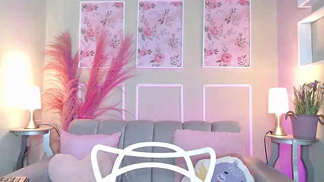 Snapshot of CurlyDani chatting on 10/27/25, 07:07 CurlyDani online show from 10/27/25, 07:07