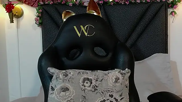 IndraKaur  online show from 09/26/25, 12:42