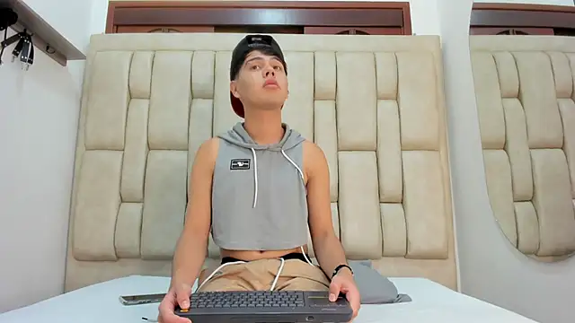 Felipe Cold online show from 01/18/26, 02:37