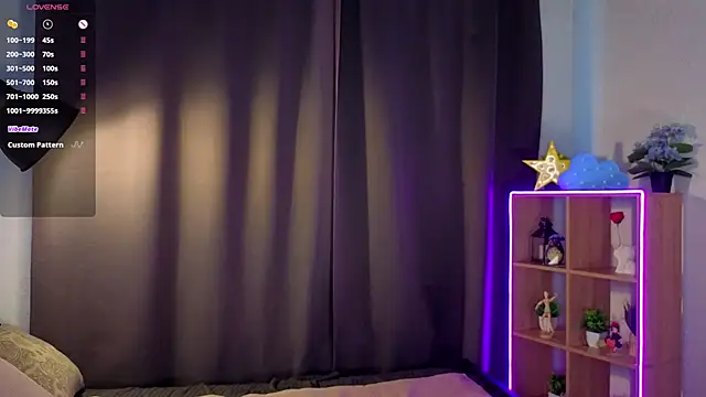 Snapshot of MinaMancilla chatting on 09/11/25, 04:23 MinaMancilla online show from 09/11/25, 04:23