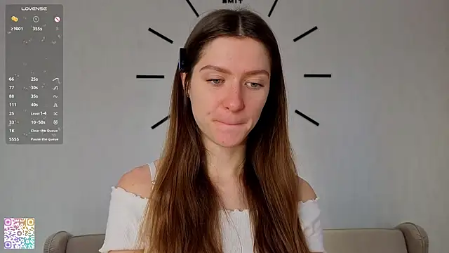 Snapshot of MinaMancilla chatting on 09/28/25, 04:18 MinaMancilla online show from 09/28/25, 04:18