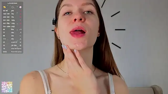 Snapshot of MinaMancilla chatting on 10/01/25, 04:40 MinaMancilla online show from 10/01/25, 04:40