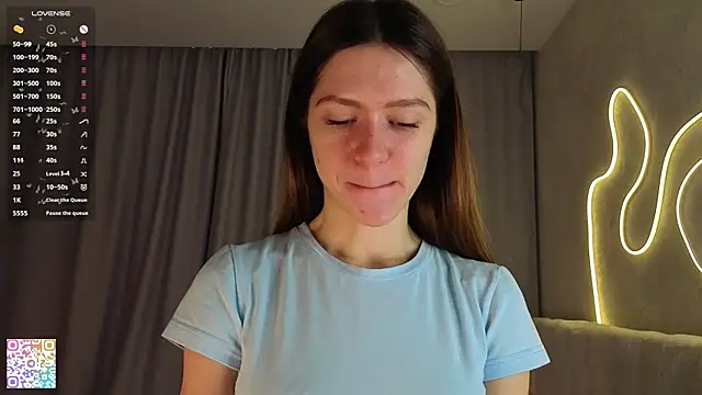 Snapshot of MinaMancilla chatting on 10/04/25, 04:21 MinaMancilla online show from 10/04/25, 04:21