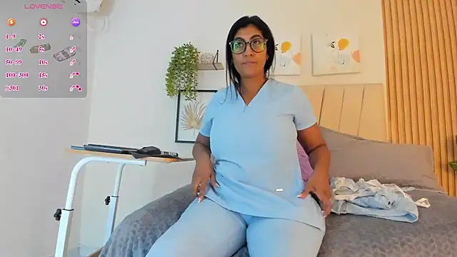  Miaa khalifa  online show from 06/10/26, 12:26