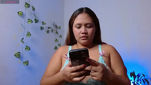 isa salvatore  online show from 09/12/25, 06:08