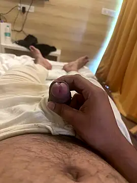 Snapshot of saumon3022 chatting on 11/16/25, 05:24 saumon3022 online show from 11/16/25, 05:24