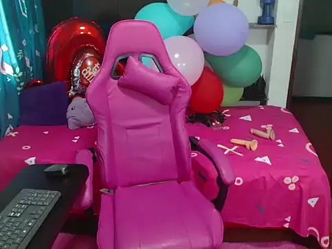 rous-kinky online show from 09/24/25, 01:14