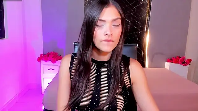 Snapshot of Hannacooper3 chatting on 09/22/25, 07:27 Hannacooper3 online show from 09/22/25, 07:27