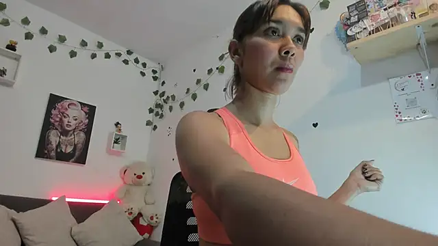 anastasia tuya online show from 02/17/26, 01:35