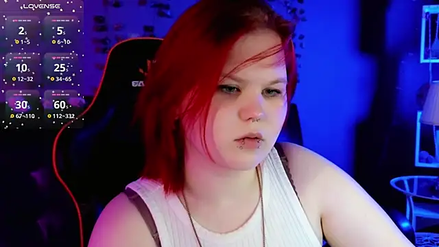 fillisfox  online show from 10/09/25, 03:32