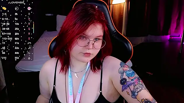 Snapshot of fillisfox_ chatting on 02/08/26, 04:21 fillisfox online show from 02/08/26, 04:21