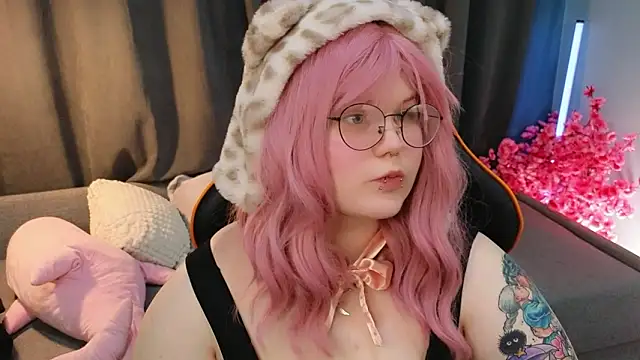 Snapshot of fillisfox_ chatting on 02/20/26, 11:32 fillisfox online show from 02/20/26, 11:32