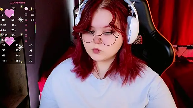 Snapshot of fillisfox_ chatting on 04/04/26, 10:46 fillisfox online show from 04/04/26, 10:46