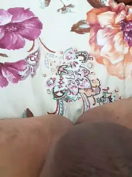 Snapshot of Mm7oon_bnat chatting on 10/19/25, 03:34 Mm7oon bnat online show from 10/19/25, 03:34