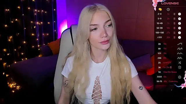 AnyaTaylor  online show from 10/16/25, 02:34