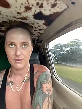 Snapshot of OdetteDelane chatting on 10/10/25, 06:34 OdetteDelane online show from 10/10/25, 06:34