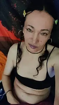 Snapshot of Tselka chatting on 11/24/25, 09:14 Tselka online show from 11/24/25, 09:14