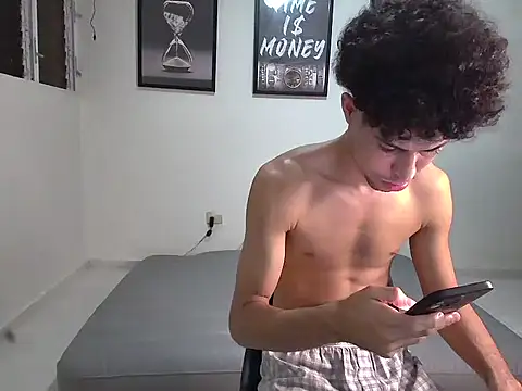 Dollarhot30 online show from 11/06/25, 06:25