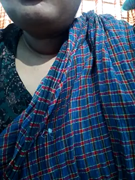 Snapshot of Rita-Sing chatting on 12/17/25, 06:30 Rita-Sing online show from 12/17/25, 06:30