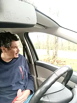 Snapshot of twitshe chatting on 11/02/25, 12:51 twitshe online show from 11/02/25, 12:51