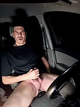 Snapshot of twitshe chatting on 11/16/25, 09:31 twitshe online show from 11/16/25, 09:31