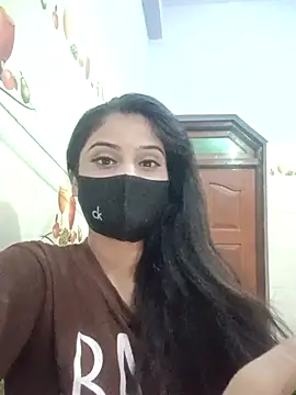 Hot-Soniya733 online show from 10/27/25, 04:33