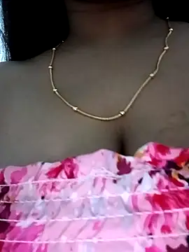 Hot-Soniya733 online show from 07/07/26, 04:44