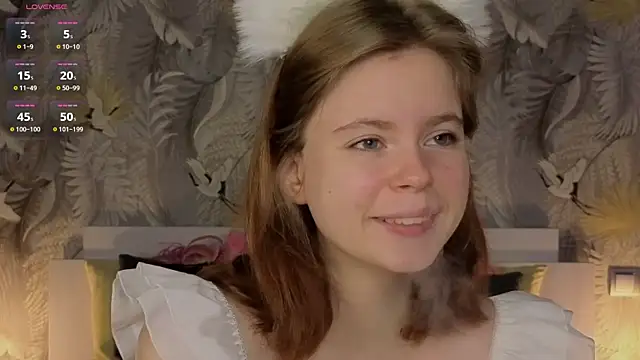 JulietteRain online show from 10/10/25, 05:23