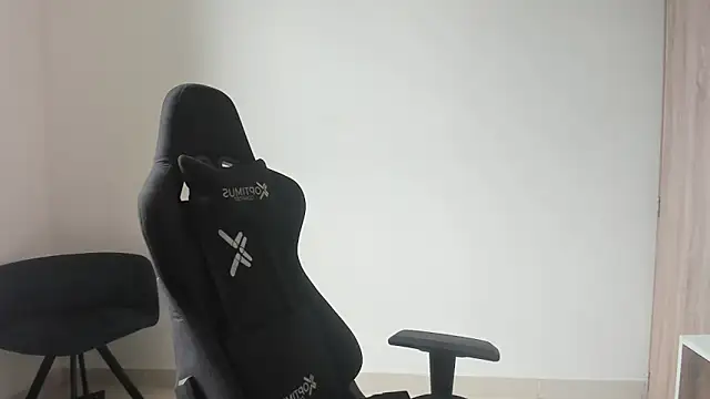 Snapshot of massimo_dannger chatting on 09/17/25, 05:25 massimo dannger online show from 09/17/25, 05:25