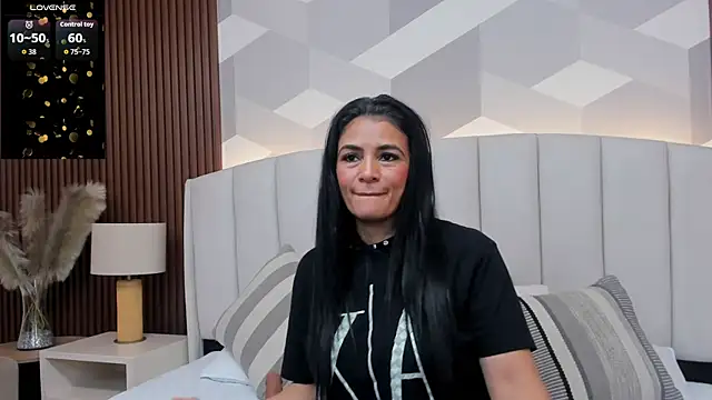 Mommy Naughty online show from 01/10/26, 11:23